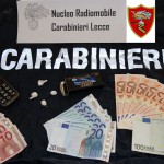 Cocaina e settecento euro nella scatola delle caramelle