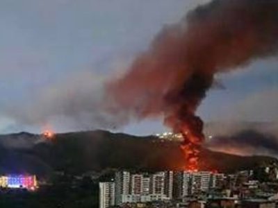 E LO SCERIFFO SI GODE LO ‘SPETTACOLO’ IN DIRETTA CONFEZIONATA SOLO PER LUI, COME SE SI TRATTASSE DI UNA FICTION TV: “Non ho mai visto niente del genere”