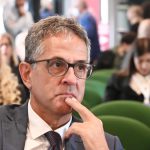 LA POLEMICA / NON PIU’ SOLO LE VISITE SPECIALISTICHE, ADESSO ANCHE RICOVERI E  INTERVENTI CHIRURGICI IN ATTIVITA’ LIBERA INTRAMOENIA, SALTANDO LE LISTE DI ATTESA. BASTA PAGARE… LA CGIL: “Non  trasformate la sanità pubblica in privata!”