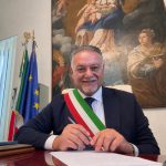 DOPO IL DEVASTANTE INCENDIO DI IERI IL SINDACO DI RUFFANO ANTONIO CAVALLO IN UN POST FACEBOOK SI LEVA QUACHE SASSOLINO (ARDENTE) DALLE SCARPE,  E PARLA APERTAMENTE DI DOLO CRIMINALE