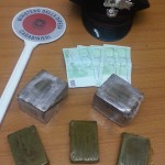 DROGA OCCULTATA IN…PANCIA E IN CAMERA DA LETTO: ARRESTATI