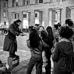 “ARTISTI-BARBONI PER UN GIORNO”