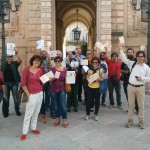 PROTESTA QUESTA MATTINA A LECCE DI RIFONDAZIONE COMUNISTA CONTRO LA NUOVA PROVINCIA