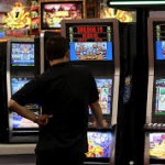 RUBA A CASA DI UN’ANZIANA PER GIOCARE ALLE SLOT MACHINE, ARRESTATO UN GIOVANE DI TUGLIE