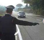 GUIDA A FORTE VELOCITA’, SENZA PATENTE E NON SI FERMA ALL’ALT DEI CARABINIERI, ARRESTATO GIOVANE DI MARTANO