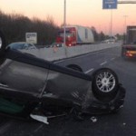 AUTO SI RIBALTA SULLA LECCE-GALLIPOLI