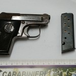 SOPRESO CON UNA PISTOLA VICINO UNA DISCOTECA, ARRESTATO GIOVANE DI UGENTO