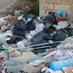 LECCE CITTA’ FINO A QUALCHE ANNO FA LINDA E PULITA DIVENTATA SPORCHISSIMA / MA DI CHI E’ LA COLPA DI UNA SIMILE VERGOGNA?