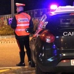 DAL BILANCIO DELLA PRIMA OPERAZIONE DI STAGIONE DEI CARABINIERI EMERGE UN QUADRO PREOCCUPANTE / FATTI DI DROGA E ALCOOL TRANQUILLAMENTE ALLA GUIDA SULLE NOSTRE STRADE DELLE NOTTI D’ ESTATE