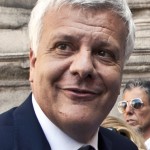 IL MOSTRO DELL’ ILVA / SOMMERSO DALLE CRITICHE, IL GOVERNO RISPONDE CON UN FLEBILE CINGUETTIO, ANZI, UN CANTO DEL GALLETTO DEL POLLAIO / NON SPAVENTANO LE SUE IDEE, SPAVENTA LA SUA FACCIA