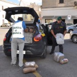 LA FINANZA SEQUESTRA 170 CHILI DI MARIJUANA IN MARE