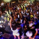 ORARI DI CHIUSURA, ALCOOL E MUSICA ASSORDANTE IN DISCOTECA. PER leccecronaca.it L’ AVVOCATO DELL’ ASSO – CONSUM HA STUDIATO LA SITUAZIONE DELLE NORME ESISTENTI. ECCO CHE COSA HA SCOPERTO