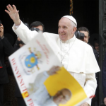 LE FOTO DI PAPA FRANCESCO QUESTA MATTINA IN VISITA A PRATO – reportage fotografico