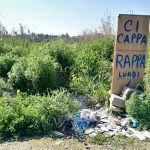 IL LATO OSCURO DEL SALENTO – VERGOGNE A CIELO APERTO NELLE CAMPAGNE FRA TREPUZZI, CASALABATE E SAN PIETRO – reportage fotografico