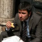 IL PANINO CON LA FRITTATA, IL TRANCIO DI PIZZA, E I ‘PRIVILEGI’ DELLA POLITICA