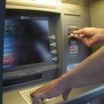 ARRESTATO GIOVANE DI BRINDISI, DOPO AVER USATO IL BANCOMAT RUBATO AD UN PEDIATRA