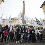 PAOLO PERRONE CON I SANITARI DELLA GUARDIA MEDICA
