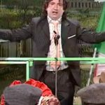 GALLIPOLI, GLI SHOW DI MICHELE EMILIANO E DI VINCENZO BARBA, DA ‘PRENDI I SOLDI E SCAPPA’, A ‘QUALUNQUEMENTE’, VERGOGNOSA CHIUSURA DI CAMPAGNA ELETTORALE NEL DEGRADO DELLA POLITICA