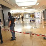 ULTIM’ORA / CHOC AL CENTRO COMMERCIALE ‘LE COLONNE’ A BRINDISI, RAPINATA UNA GIOIELLERIA IN MEZZO ALLA FOLLA CHE TEMEVA UN ATTENTATO TERRORISTICO