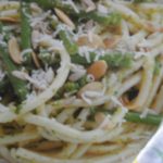 “la mia cucina fusion” / ‘GUSTO GIUSTO equipe’ PROPONE: “ BUCATINI CON PINOLI E PECORINO ’”
