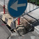 I LADRI ORA RUBANO PURE I TOMBINI PER LE STRADE