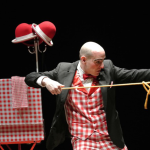 DIARIO DEL GIORNO DOPO / TEATRO PER RAGAZZI / LE CONFESSIONI DI ANDREA FARNETANI A LECCE LUNEDI’ 2