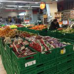leccecronaca.it E’ ANDATA A CURIOSARE FRA I SUPERMERCATI DELLA CITTA’ COLPITI…DALL’ AUMENTO DEI PREZZI DI FRUTTA E VERDURA. COLPA DEL MALTEMPO? ECCO CHE COSA NE PENSANO I LECCESI