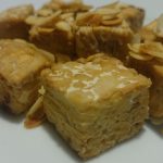 “La mia cucina fusion” / ‘GUSTO GIUSTO EQUIPE’ PROPONE: “TEMPEH ALLE MANDORLE”, vegan