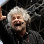 “Ve la do io l’ Ilva!”…E BEPPE GRILLO ARRIVA A TARANTO MARTEDI’ 6, PER UN FINALE DI CAMPAGNA ELETTORALE INCANDESCENTE, A SOSTEGNO DEL CANDIDATO A SINDACO DEL M5S FRANCESCO NEVOLI CHE SFIDA IL FUTURO