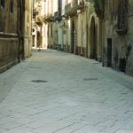 MANUTENZIONE DEL BASOLATO IN CENTRO, DISAGI