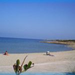 MATTINATA TRAGICA SULLA SPIAGGIA LIBERA VICINO OSTUNI, ANNEGATI IN DUE PER SALVARE UNA BAMBINA