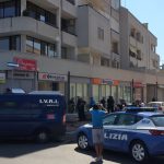 BANDITI SCATENATI A BRINDISI, ASSALTO AL FURGONE PORTAVALORI IN PIENO GIORNO E IN PIENO CENTRO, INGENTE IL BOTTINO, SUI CENTOMILA EURO