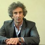 CONFERENZA STAMPA CON PESANTI VALUTAZIONI, E GRAVI ACCUSE / PAOLO PERRONE SPARA A ZERO SU CARLO SALVEMINI: “Lecce sta diventando una città triste”