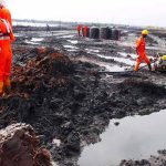 O MARE NERO, MARE NERO, MARE NERO. COSI’ LE ‘gravi negligenze’ DELLE MULTINAZIONALI STANNO TRASFORMANDO UN PARADISO NATURALE IN UN INFERNO