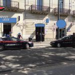 ‘RETATA’ DI PRESUNTI SPACCIATORI DAVANTI LA STAZIONE FERROVIARIA DI LECCE. PAURA AD ARNESANO PER UNA BOMBA DAVANTI UN’ ABITAZIONE PRIVATA