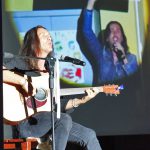 DOPO LE POLEMICHE / IL CANTAUTORE GIUSEPPE POVIA A LECCE. QUANDO LIBERTA’ FA RIMA CON SOLIDARIETA’
