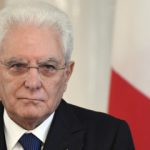 ULTIM’ORA / SERGIO MATTARELLA RIMANE COL CERINO ACCESO IN MANO E SI BRUCIA LE DITA. TENTA DI SPIEGARE, SENZA CONVINCERE, LA PROPRIA INDISPONIBILITA’ A PAOLO SAVONA. POI PREANNUNCIA UNA PROPRIA INIZIATIVA