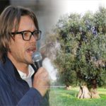 L’ AFFAIRE XYLELLA / ‘LA RIVOLUZIONE COPERNICANA’ / I DIECI PUNTI – AGGHIACCIANTI – DEI CINQUE STELLE: CRISTIAN CASILI SI RISPONDE DA SOLO. NOI TACCIAMO