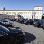 I MINISTRI DEL “governo del cambiamento” NON CAMBIANO. ANZI, SI ADEGUANO E RILANCIANO, FIN DAL PRIMO GIORNO, CON IL MALCOSTUME DELLE AUTO BLU