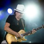 ESCE UN NUOVO ALBUM DEL CHITARRISTA E MUSICISTA MESSICANO / CARLOS SANTANA, LA LEGGENDA CONTINUA