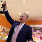 CHAMPAGNE – SI’, MA A BASSO COSTO, DA HARD DISCOUNT – PER BRINDARE ALLO SCAMPATO PERICOLO: LA NUOVA VITA DI RADIO RADICALE, A SPESE NOSTRE (ALLA MD)