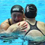  “Non ci credo”…E GIU’ LACRIME DI EMOZIONE IRREFRENABILE NELLA PISCINA DEI MONDIALI DI NUOTO. LA TARANTINA BENEDETTA PILATO ARGENTO A 14 ANNI