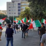LE RAGIONI DELLA PROTESTA DELLE MASCHERINE TRICOLORI