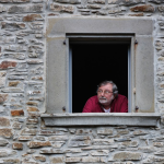 TANTI AUGURI A FRANCESCO GUCCINI CHE OGGI FESTEGGIA ON LINE 80 ANNI: “Gli eroi son tutti giovani e belli”