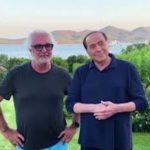 IL MIO AMICO SILVIO, “che gli voglio tanto bene”. FENOMENOLOGIA DI FLAVIO BRIATORE E DI SILVIO BERLUSCONI COSI’ LONTANI IN QUEI POCHISSIMI SECONDI DI UN VIDEO SOCIAL DIVENTATO ‘VIRALE’