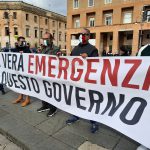 QUESTA MATTINA GIORNATA DI NUOVE PROTESTE SOCIALI A LECCE, IN PIAZZA SANT’ORONZO I RAPPRESENTANTI DELLE PARTITE IVA E DELLE PICCOLE E MEDIE IMPRESE