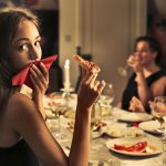 MODA / MODE – OSPITI A CENA, ISTRUZIONI PER L’USO