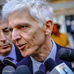 MASSIMO BRAY DEVE DIMETTERSI! UNA SPECIE DI RECORD IN NEGATIVO PER IL NEO ASSESSORE ALLA CULTURA DELLA REGIONE PUGLIA: A POCHI GIORNI DAL SUO INSEDIAMENTO, LA LEGA NE CHIEDE GIA’ LE DIMISSIONI