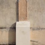 UNA STELE RISPUNTA A CANNOLE CENTO ANNI DOPO