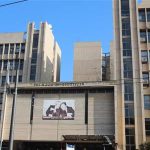 PICCHIA MADRE E SORELLA E FINISCE IN CARCERE